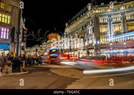 London, UK, 30. Oktober 2012: Oxford Street Night View Stockfoto