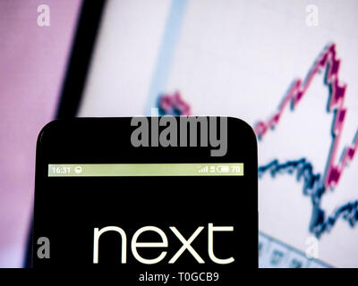 Nächsten plc-Firmenlogo auf dem Smartphone angezeigt. Stockfoto