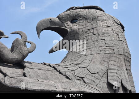 Kollam, Kerala, Indien - 2. März 2019: Der weltweit größte Vogel Skulptur Stockfoto