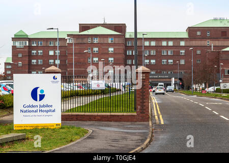 Eingang zu den Scottish NHS Golden Jubilee National Hospital, Clydebank, Glasgow, Schottland, Großbritannien Stockfoto