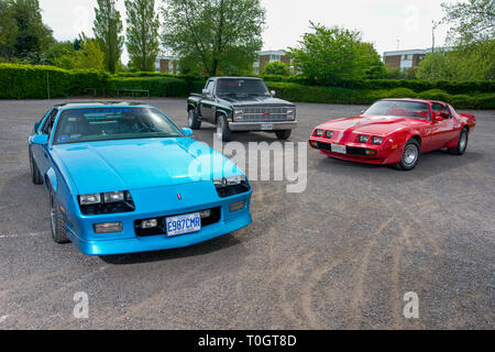 80 s American blue collar Icons, 89 Camaro, 81 Camaro und 84 Chevy C10 Lkw Stockfoto
