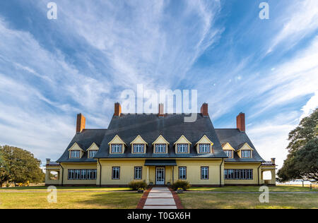 Die historische Wal Wärme Club, eine Art Noveau Gebäude in Currituck North Carolina Stockfoto