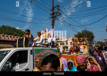 Feier der Holi Festival, Mathura, Uttar Pradesh, Indien 2019 Stockfoto