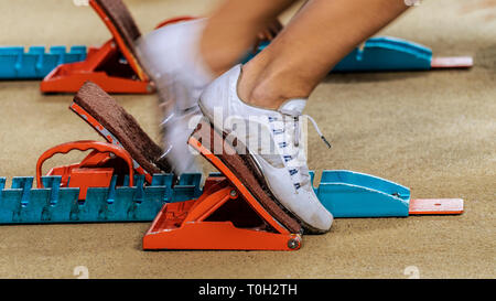 Sprinter, die Vorbereitungen zum start des Rennens Stockfoto