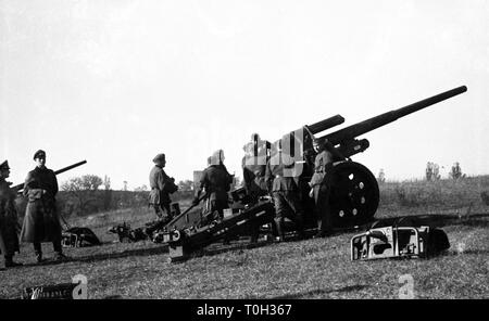 Wehrmacht Heer Schwere Kanone s.K 18 10 cm (10,5 cm) - Deutsche Armee Schwere Kanone sK 18 10 cm (10,5 cm) Stockfoto