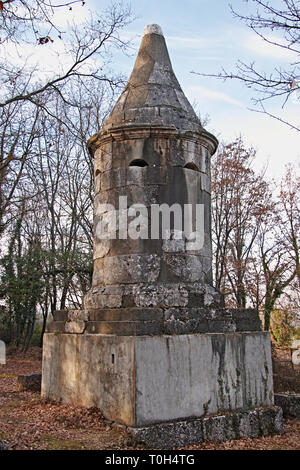 Monumentale Grab in Carsulae Archäologie Website, Terni, Umbrien, Italien Stockfoto