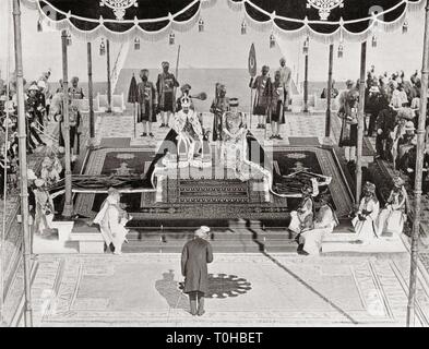 Nizam von Hyderabad ist eine Hommage an König George V und Königin Mary, Delhi Durbar, Indien, alter Jahrgang 1900s Stockfoto