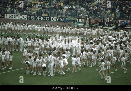 Sport, Fußball, Weltmeisterschaft, Wm 1974, WM-Finale, Eröffnungsfeier, Waldstadion, Frankfurt, Deutschland, 13.6.1974, Additional-Rights - Clearance-Info - Not-Available Stockfoto