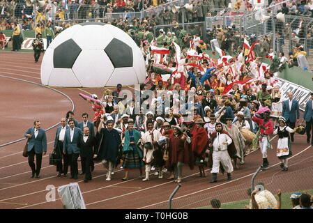 Sport, Fußball, Weltmeisterschaft, Wm 1974, WM-Finale, Eröffnungsfeier, Waldstadion, Frankfurt, Deutschland, 13.6.1974, Additional-Rights - Clearance-Info - Not-Available Stockfoto