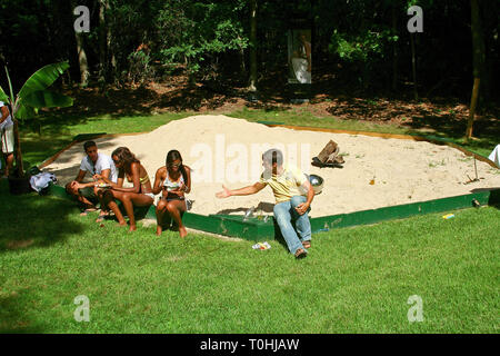 Southampton, NY, USA. 02 Sep, 2007. Atmosphäre am Sonntag, Sep 2, Playboy 2007 Reisepass Hamptons Pool Party in der Pink Elephant in Southampton, NY, USA. Quelle: Steve Mack/S.D. Mack Bilder/Alamy Stockfoto