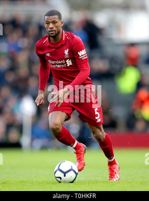 Liverpools Georginio Wijnaldum in Aktion während der Premier League Spiel im Craven Cottage, London. Stockfoto