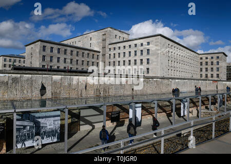 Bundesministerium der Finanzen, offene Fläche, Topographie des Terrors, Niederkirchnerstrasse, Kreuzberg, Berlin, Deutschland, Spesensatz-update, Fre Stockfoto