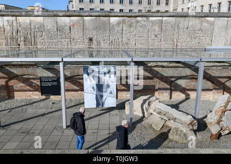 Bereich geöffnet, Topographie des Terrors, Niederkirchnerstrasse, Kreuzberg, Berlin, Deutschland, Freigelände, Grabdenkmäler Schrecken, Kreuzberg, Deutschl Stockfoto
