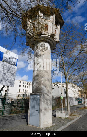 Ddr Wachturm, Erna Berger Straße, Potsdamer Platz, Tiergarten, Berlin, Deutschland, DDR-Wachturm, Erna-Berger-Straße, Potsdamer Platz, Tiergarten, zusammengefasst Stockfoto