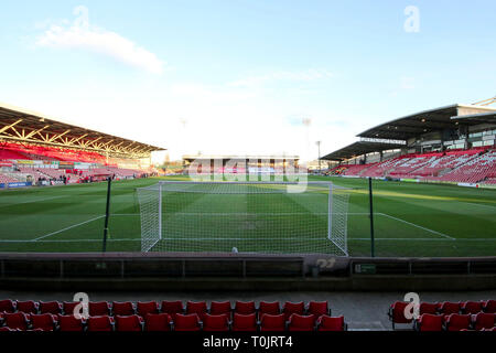 Wrexham, Großbritannien. 20 Mär, 2019. Eine allgemeine Ansicht im Stadion vor der internationalen Fußball-Freundschaftsspiel, Wales v Trinidad und Tobago auf der Pferderennbahn in Wrexham am Mittwoch, dem 20. März 2019. Der Racecourse Ground ist der weltweit ältesten internationalen Boden, hält noch internationale Spiele, es zuerst eine Wales Heimspiel 1877 gehostet werden. Dieses Bild darf nur für redaktionelle Zwecke verwendet werden. Redaktionelle Verwendung nur, pic von Chris Stading/Andrew Orchard sport Fotografie/Alamy Live news Credit: Andrew Orchard sport Fotografie/Alamy leben Nachrichten Stockfoto