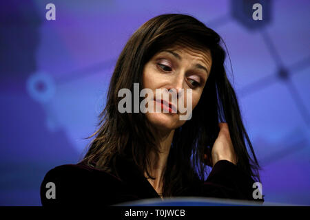 Brüssel, Belgien. 20 Mär, 2019. EU-Kommissarin für die Digitale Wirtschaft und Gesellschaft Mariya Gabriel nimmt in einer Pressekonferenz auf die Sicherheit der Union. Credit: ALEXANDROS MICHAILIDIS/Alamy leben Nachrichten Stockfoto