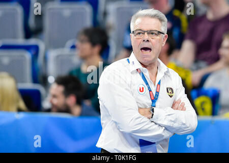 Mannheim, Deutschland. 20 Mär, 2019. Handball: Champions League, Rhein-Neckar-Löwen-HBC Nantes, abschließenden Umlauf, K.o.-Runde Viertelfinale Qualifikation, erste Etappe, in der SAP-Arena. Thierry Anti, Trainer der HBC Nantes, gibt Anweisungen. Foto: Uwe Anspach/dpa/Alamy leben Nachrichten Stockfoto