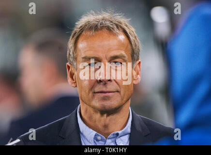 Wolfsburg, Deutschland. 20 Mär, 2019. Jürgen Klinsmann, co Moderator TV, halbe Größe, Porträt, Deutschland - Serbien Wichtig: DFB-Bestimmungen verbieten die Verwendung von Fotografien als Bildsequenzen und/oder quasi-Video. Fußball-Freundschaftsspiel, Test, Saison 2018/2019, 20. März 2019 in Wolfsburg, Deutschland. Credit: Peter Schatz/Alamy leben Nachrichten Stockfoto