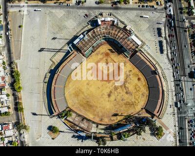 Vista aérea de las gradas, blicher, estacionamiento y Terreno de San Blas o Campo del viejo Estadio de beisbol Hector Espino, Antigua Casa de El equipo de Los Naranjeros de Hermosillo, que en el Beisbol juegan invernal de la la Liga Mexicana del Pacifico, LMP Hermosillo Sonora 16 Mayo 2018. (Foto: NortePhoto/Luis Gutierrez). . . Pclades: Diamante, Pasto, pasto Seco, seco, desértico, Aeroplano, viejo, alt, Césped, Amarillo, cenital, Plano de Picada, Baseball, Baseball finden, Stadion, Estadio de Beisbol, Sport, Deporte, sport Komplex, Stockfoto