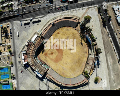 Vista aérea de las gradas, blicher, estacionamiento y Terreno de San Blas o Campo del viejo Estadio de beisbol Hector Espino, Antigua Casa de El equipo de Los Naranjeros de Hermosillo, que en el Beisbol juegan invernal de la la Liga Mexicana del Pacifico, LMP Hermosillo Sonora 16 Mayo 2018. (Foto: NortePhoto/Luis Gutierrez). . . Pclades: Diamante, Pasto, pasto Seco, seco, desértico, Aeroplano, viejo, alt, Césped, Amarillo, cenital, Plano de Picada, Baseball, Baseball finden, Stadion, Estadio de Beisbol, Sport, Deporte, sport Komplex, Stockfoto