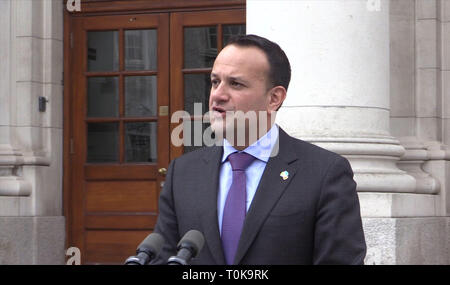 Video Grab der Taoiseach Leo Varadkar diskutieren Brexit auf Regierungsgebäude in Dublin. Stockfoto