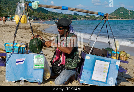 Strand Anbieter am Lamai Beach, Koh Samui, Golf von Thailand, Thailand Stockfoto