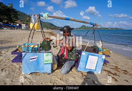 Strand Anbieter am Lamai Beach, Koh Samui, Golf von Thailand, Thailand Stockfoto