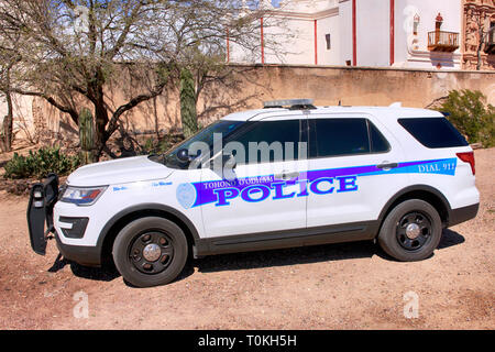 Tohono O'Odham Indianerreservat Polizei Fahrzeug in San Xavier Mission in Arizona Stockfoto