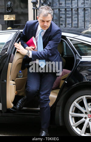 Julian Smith - Parlamentarischer Staatssekretär im Finanzministerium (Geschäftsführer) Ankunft in der Downing Street. Stockfoto