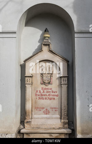 Alte grabstein an Navje Memorial Park in Ljubljana, Slowenien Stockfoto