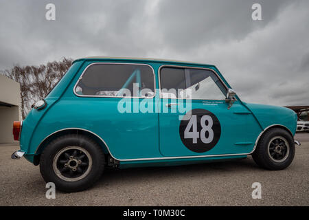 Prüfung Tag für die 77 Mitgliedstaaten in Goodwood Motor Circuit, Chichester, West Sussex, Großbritannien Stockfoto