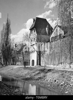 Geographie/Reisen, Deutschland, Donauwoerth, Gebäude, Faerbertoerl und ein Teil der Stadtmauer, Aussicht, 1950er Jahre, Additional-Rights - Clearance-Info - Not-Available Stockfoto