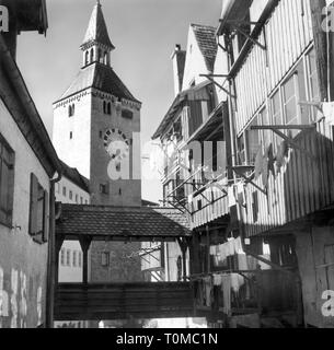 Geographie/Reisen, Deutschland, Landsberg am Lech, Gebäude, Schmalzturm, Blick von der Alten Bergstraße, 1954, Additional-Rights - Clearance-Info - Not-Available Stockfoto