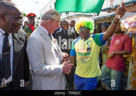 Der Prinz von Wales bei einem Besuch in Kingstown, St. Vincent und die Grenadinen, als Teil ihrer eines Tages Besuch auf der Karibikinsel. Stockfoto
