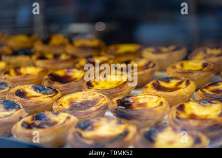 Pastéis de Nata, dem berühmten Portugiesischen Pudding Stockfoto