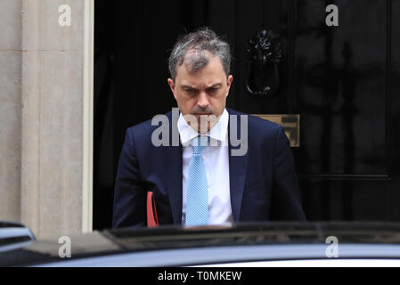 Geschäftsführer Julian Smith in Downing Street, London. Stockfoto