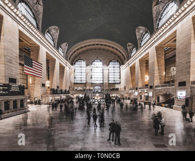 Langsame Exposition, bei der Grand Central Station in New York. Stockfoto