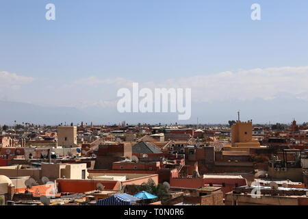 Marrakesch Skyline Blick nach Süden vom Secret Garden Tower, Rue De Mouassine, Medina, Marrakesch, Marrakesh-Safi region, Marokko, Nordafrika Stockfoto