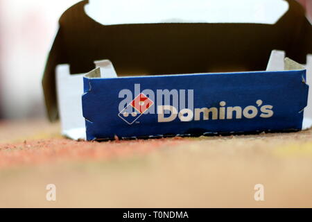 Dominos Pizza Box Stockfoto