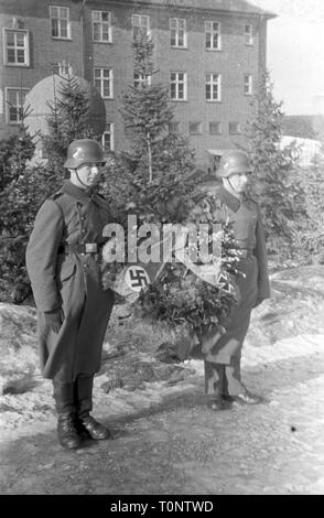 Wehrmacht Heer Schwere Kanone s.K 18 10 cm (10,5 cm) - Deutsche Armee Schwere Kanone sK 18 10 cm (10,5 cm) Stockfoto