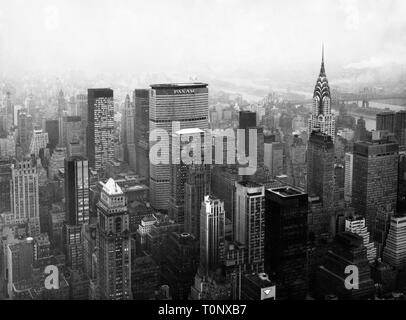 New York, Blick auf das Empire State Building Hochhaus in der Pan American, 1966 Stockfoto