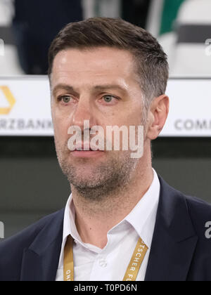 20. März 2019, Niedersachsen, Wolfsburg: Fussball: Länderspiel Deutschland - Serbien in der Volkswagen Arena. Serbiens Trainer Mladen Krstajic. Foto: Peter Steffen/dpa Stockfoto