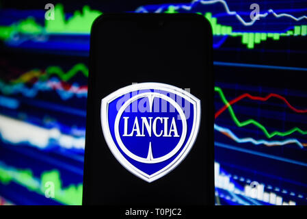 Portugal. 21 Mär, 2019. In diesem Foto Illustration Lancia Logo ist auf ein Android Mobiltelefon gesehen. Credit: Omar Marques/SOPA Images/ZUMA Draht/Alamy leben Nachrichten Stockfoto