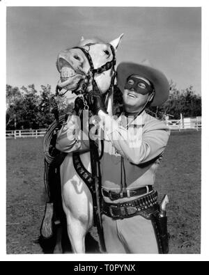 Clayton Moore (geboren Jack Carlton Moore, September 14, 1914 - Dezember 28, 1999) war ein US-amerikanischer Schauspieler am besten für die Wiedergabe der fiktiven Western Lone Ranger von 1949-1951 und 1954-1957 auf die TV-Serie mit dem gleichen Namen und zwei verbundenen Filme vom gleichen Hersteller bekannt. Quelle: Hollywood Foto Archiv/MediaPunch Stockfoto