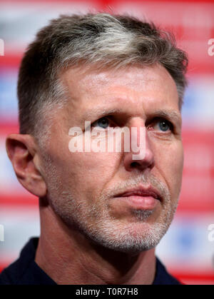 Tschechische Republik manager Jaroslav Silhavy während der Pressekonferenz im Wembley Stadion, London. Stockfoto