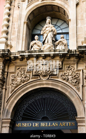 Eingang des Museo de Bellas Artes in Sevilla Stockfoto