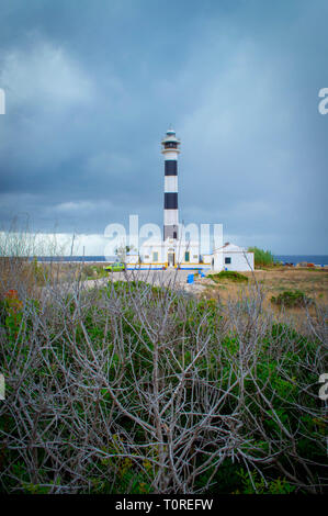 Menorca Leuchtturm Cap de Artrutx Cala n' Bosch. Spanien Stockfoto