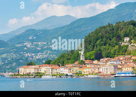 Comer see, Italien, 15. Juni 2012: Sommer See Blick vom Schiff. Bellagio. Stockfoto