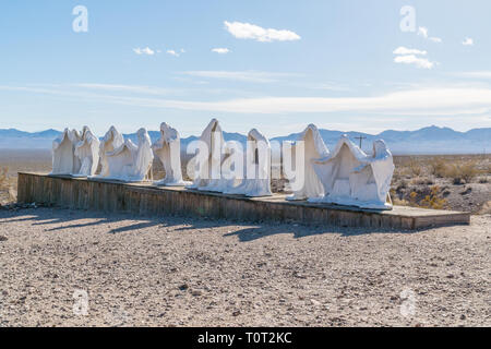 Der große Außenpool Skulptur mit dem Titel Das letzte Abendmahl erstellt wurde von Albert Szukalski. Stockfoto