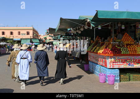 Orangensaft, Jemaa el Fna, Medina, Marrakesch, Marrakesh-Safi region, Marokko, Nordafrika Stockfoto